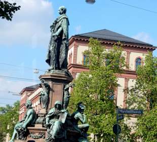 Maxmonument