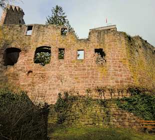Ruine Zavelstein hinter dem Hotel