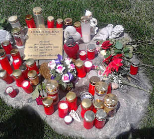 Udo Jürgens Grab mit Spruch