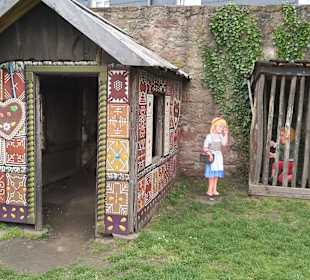 Grimmsche Märchendarstellung im Amtshof