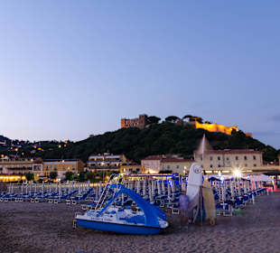 Cast.d.Pescaia Strand und Burg
