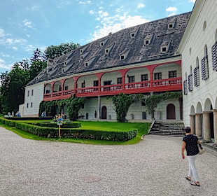 Seitengebäude