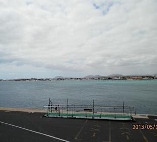 Blick vom Fähranleger auf Corralejo (4)