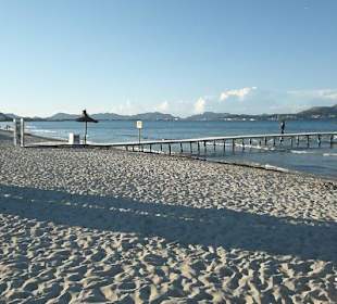 Anlegesteg für Ausflugsschiffe