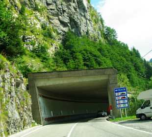 Ab hier beginnt Italien