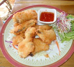 Frittierter Fisch mit süßsaurer Soße