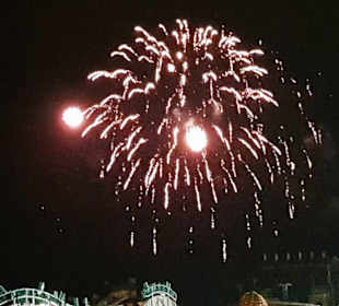 Das Eröffnungsfeuerwerk