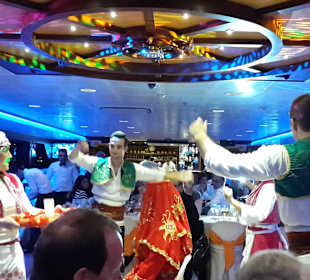 Bosphorusabend mit türkischem Abendessen & Bauchta