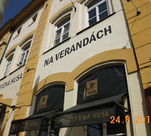 Eingang zur Gaststätte mit Biergarten