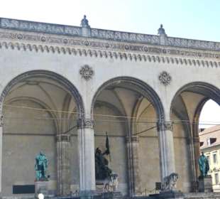 Die Feldherrnhalle am Odeonsplatz