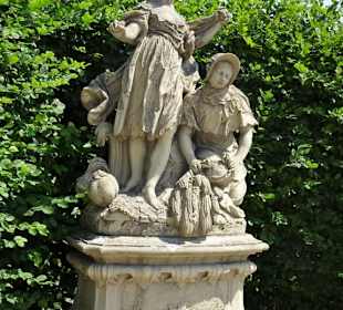 Skulpturen im Schlossgarten von Veitshöchheim