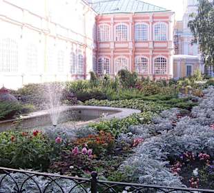 Alexander Newski Kloster Innenhof Park
