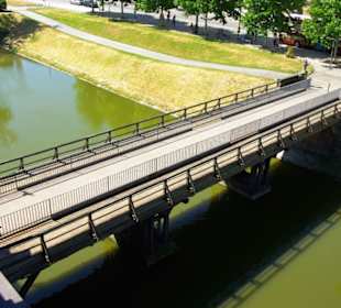 Blick zu einem von vielen Eingänge