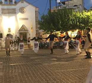 Folkloregruppe in Mochos