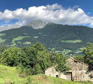 Wandern Dorf Tirol