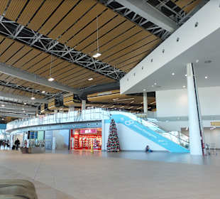 Flughafen Faro Rolltreppe zu den Flügen
