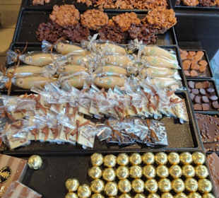 Im Verkaufsraum des Café ten Cate