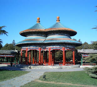 Im Park des Himmelstempel