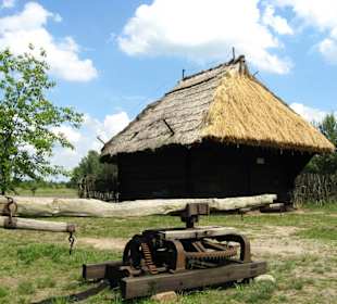 Skansen w Maurzycach