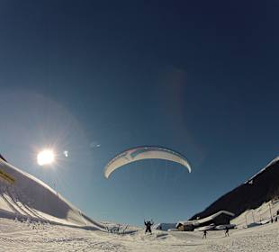 Gleitschirm Landung Bolgen Davos