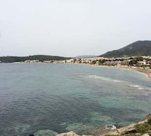 Özdere von der anderen Seite, Hotel im Hintergrund