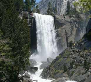 Wasserfallim im Yosemite Nationalpark
