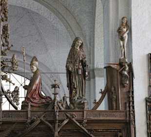 Figuren am Triumphkreuz