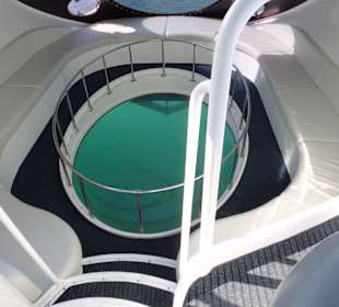 Innenraum mit Unterwasserfenster