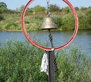 Glocke für die Überfahrt