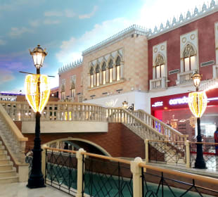 Villaggio Shopping Mall