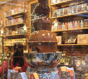 Бельгийкий шоколад дорогой и очень вкусный...