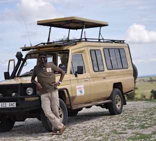 Off road safari jeep