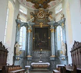 Blick in den Chorraum