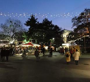 Weihnachtsmarkt Karlsplatz
