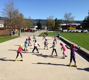 Sicheres Inlineskaten- "Große schützen Kleine"