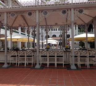 Bar im Innenhof