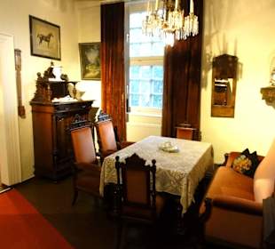 Rundgang durch die Ausstellung des Museums