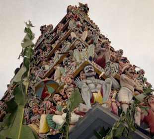 Skulpturen am gopuram