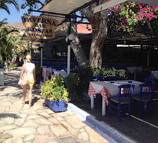 Sehr schöne Tavernen in 10min zu Fuss erreichbar