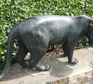 Die Jaguar-Figur von Heinrich Drake