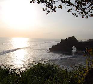 Batu Bolong Sonnenuntergang