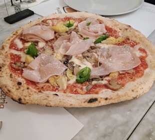 Pizza mit Artischocke