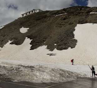 Skifahren am Stilfserjoch im Juni möglich