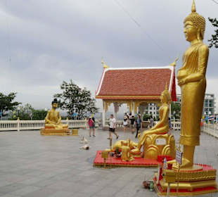 Verschiedene Buddhas nach Wochentagen