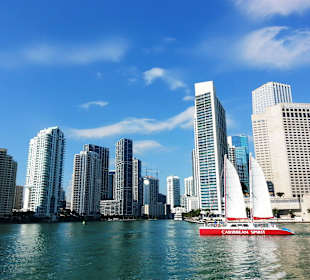 Skyline vom Wasser her