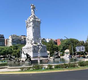 Ein Denkmal von vielen in Buenos Aires