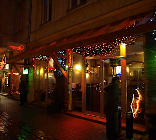 The Pictures Art Bar Cafe  