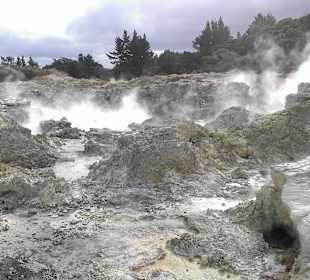 Thermal activity - boiling sulphur water