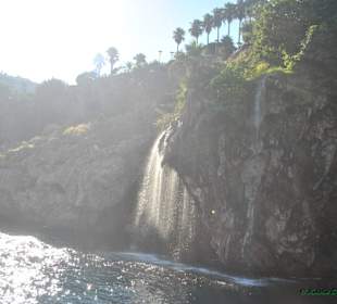 Wasserfall mit Schlucht