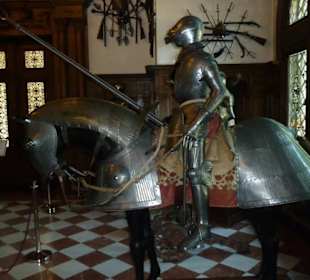 Waffensaal Schloss Peleș.